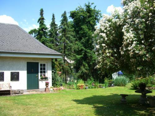 Bastgen Bed & Breakfast Hotel Wittlich Exterior foto